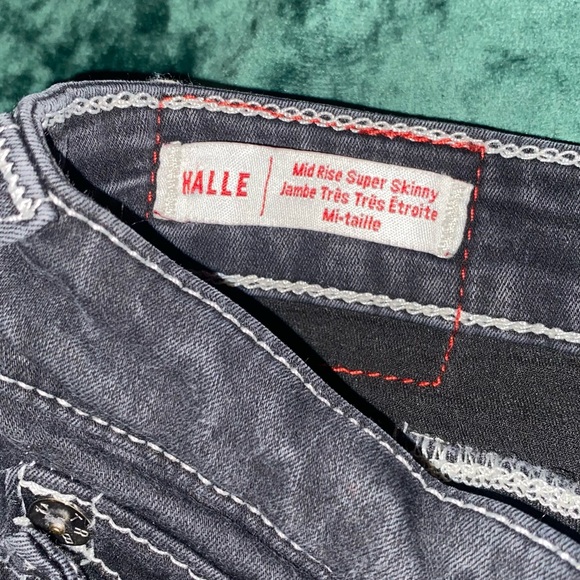 Womens True Religion Mid-rise Jeans. Size 31- fits 10/12 - Picture 2 of 4